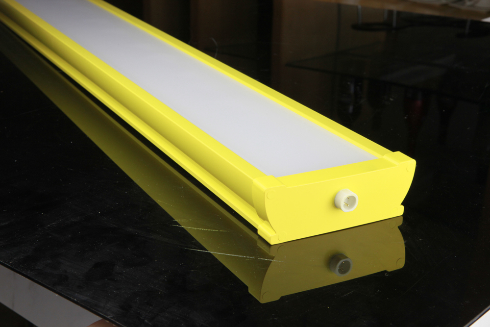 5ft LED Tri Proof Light with 3 Power Switchable 160LM/W High Brightness and 120° Beam Angle for Indoor and Outdoor Lighting